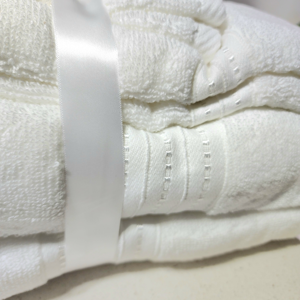Luxury White 6 Pc Towel Set New With Tags - Picture 2 of 8